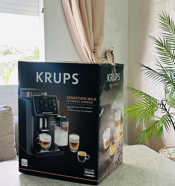 Krups Sensation Lait EA912B10 — Machine à café à grains automatique